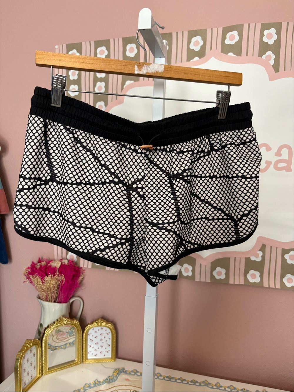Black & White beyond yoga- Women’s